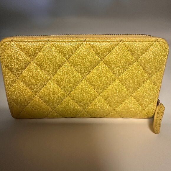 Chanel Yellow Iridescent Quilted Caviar Mini Zip Wallet - Picture 2 of 3